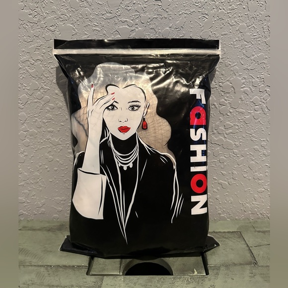 Blonde Barbie Wig - NWT - Picture 4 of 5